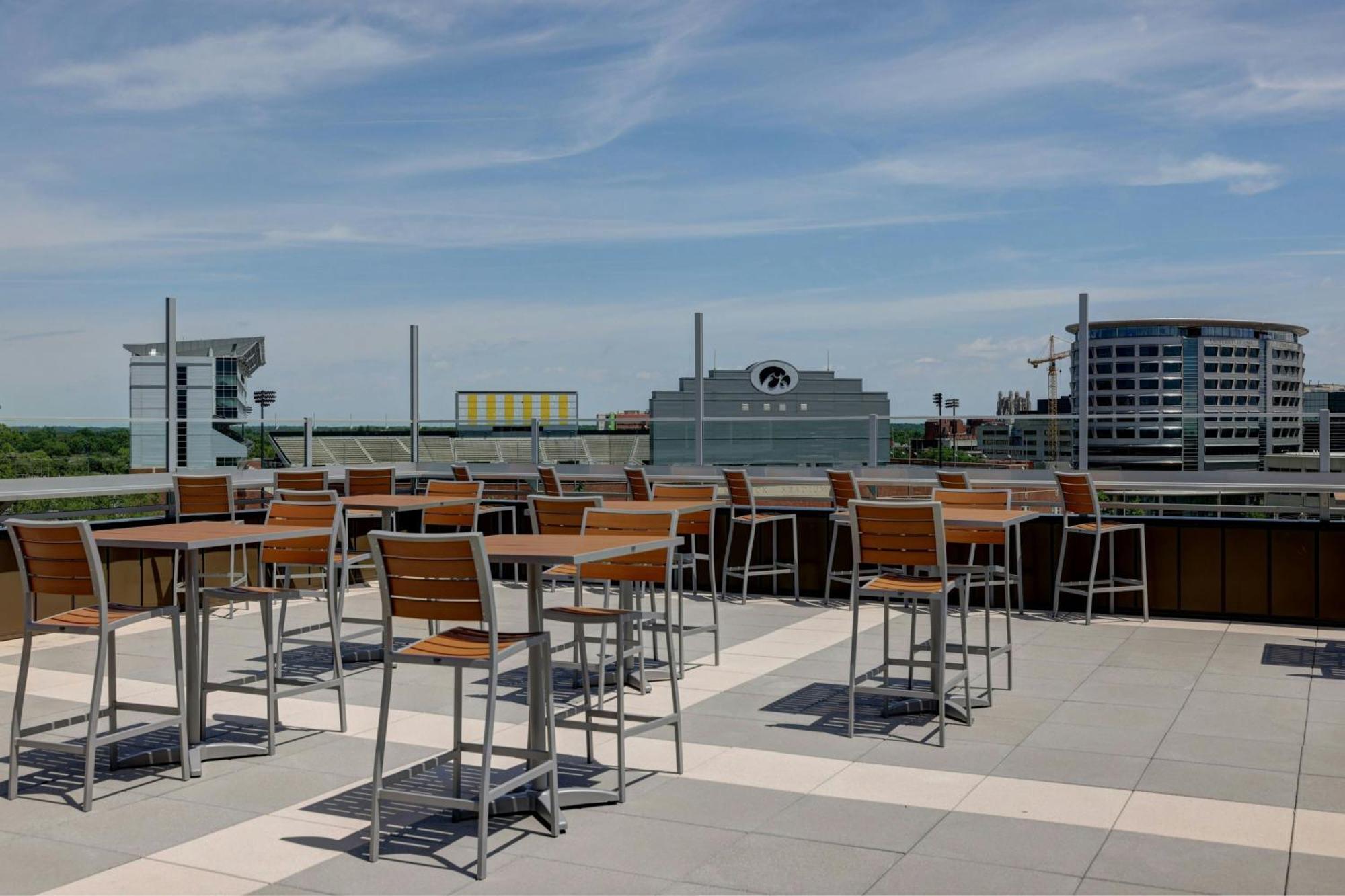 Courtyard By Marriott Iowa City University Heights Exterior foto